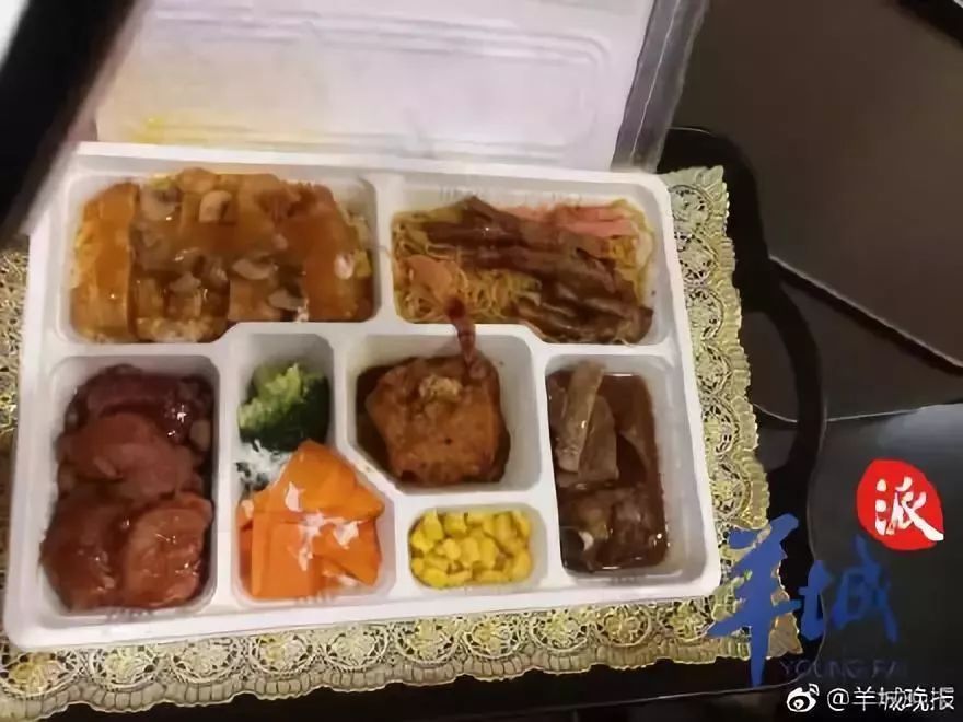 杭州到香港首趟高铁出发 餐车上的美味太诱人!