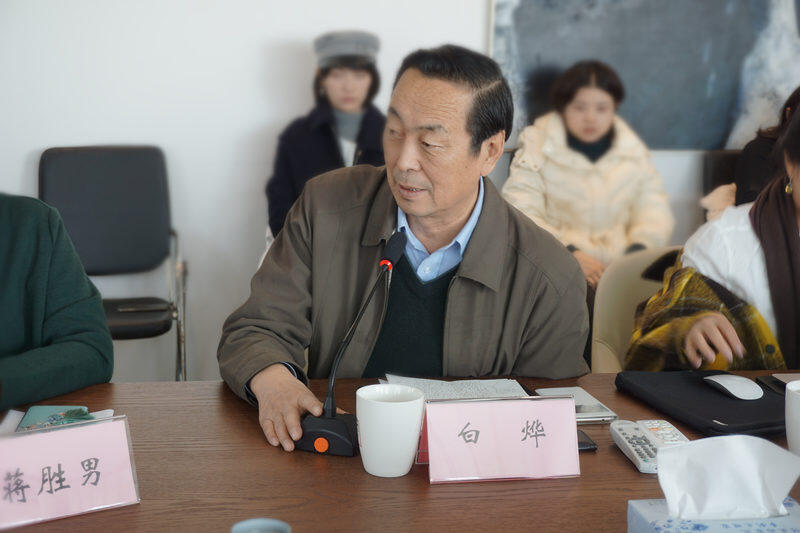 白烨2_副本.jpg
