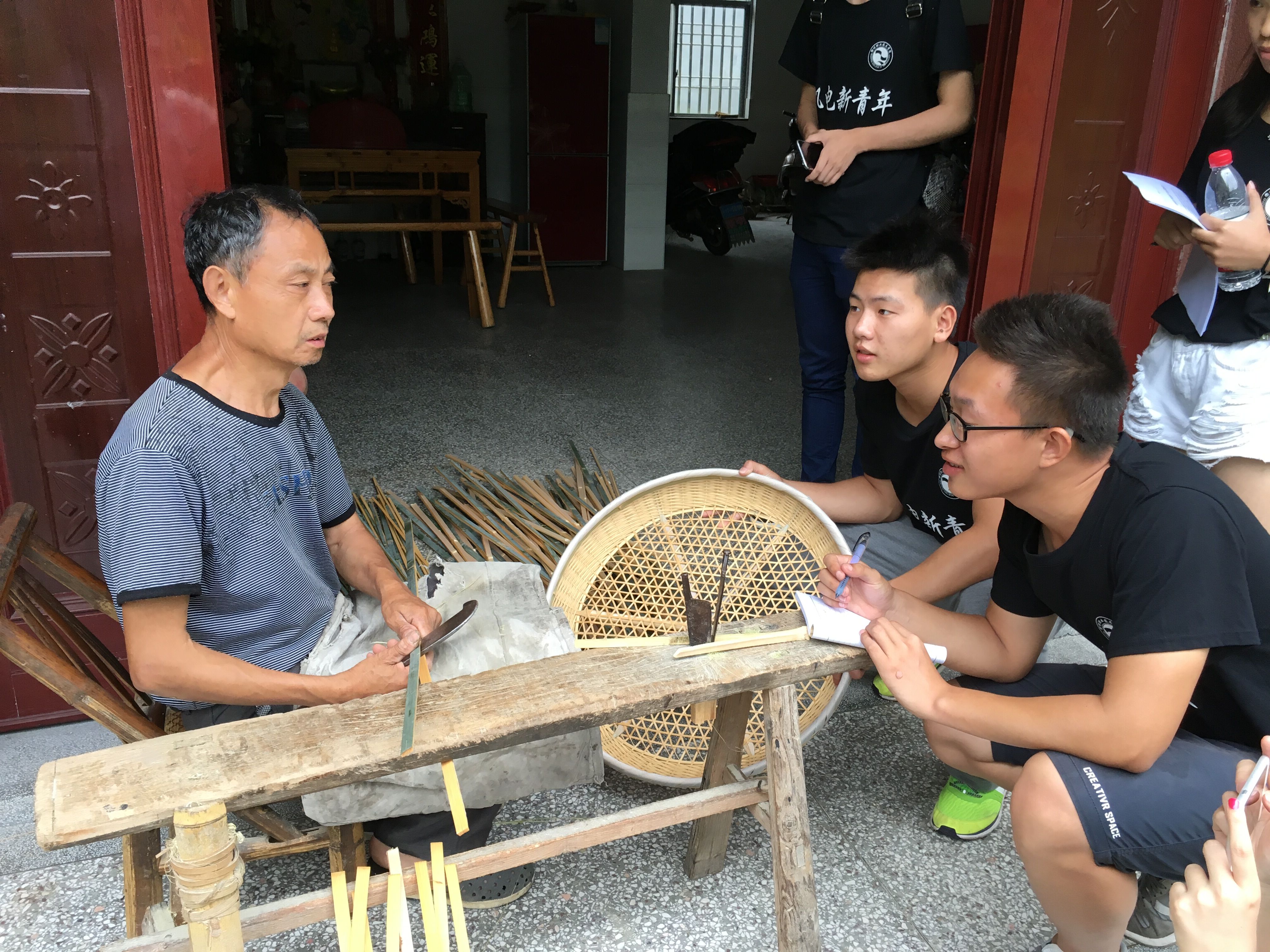 13.人物访谈——我有笔，你有故事吗.jpg