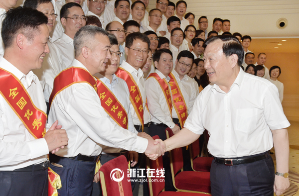 6月16日下午，夏宝龙书记接见参加全省律师工作会议代表。浙江日报记者黄曙林摄.jpg