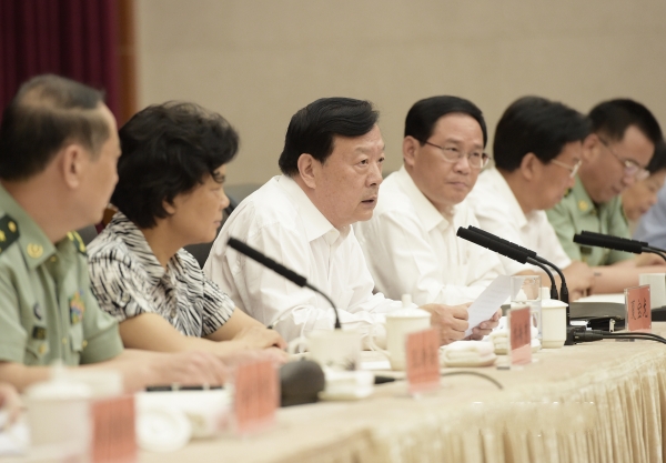 6月19日，省委书记、省军区党委第一书记夏宝龙在省委议军会议上讲话。浙江日报记者　黄曙林_conew1.jpg