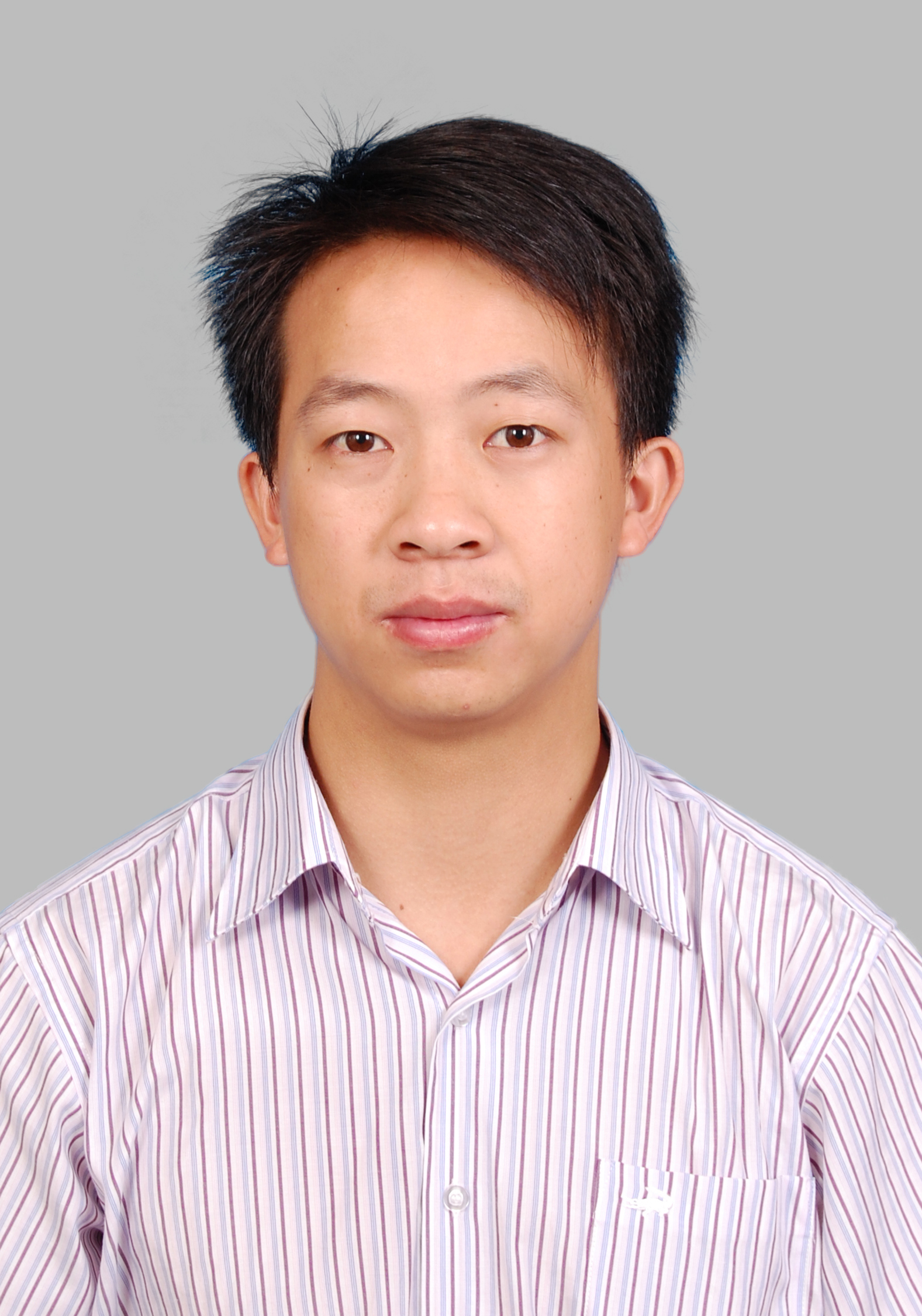 陆显志 .jpg