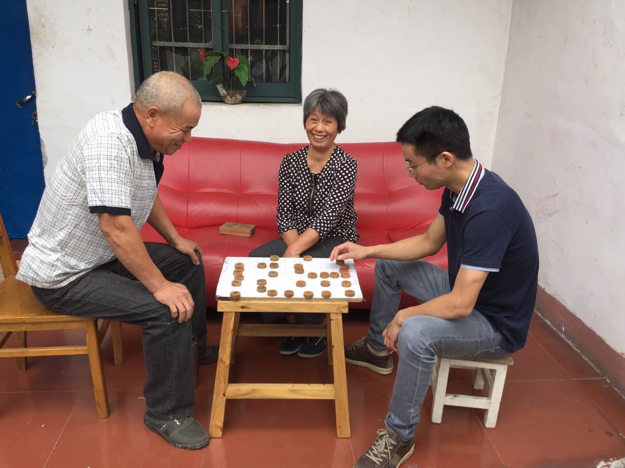 和父亲下棋1 (2).JPG