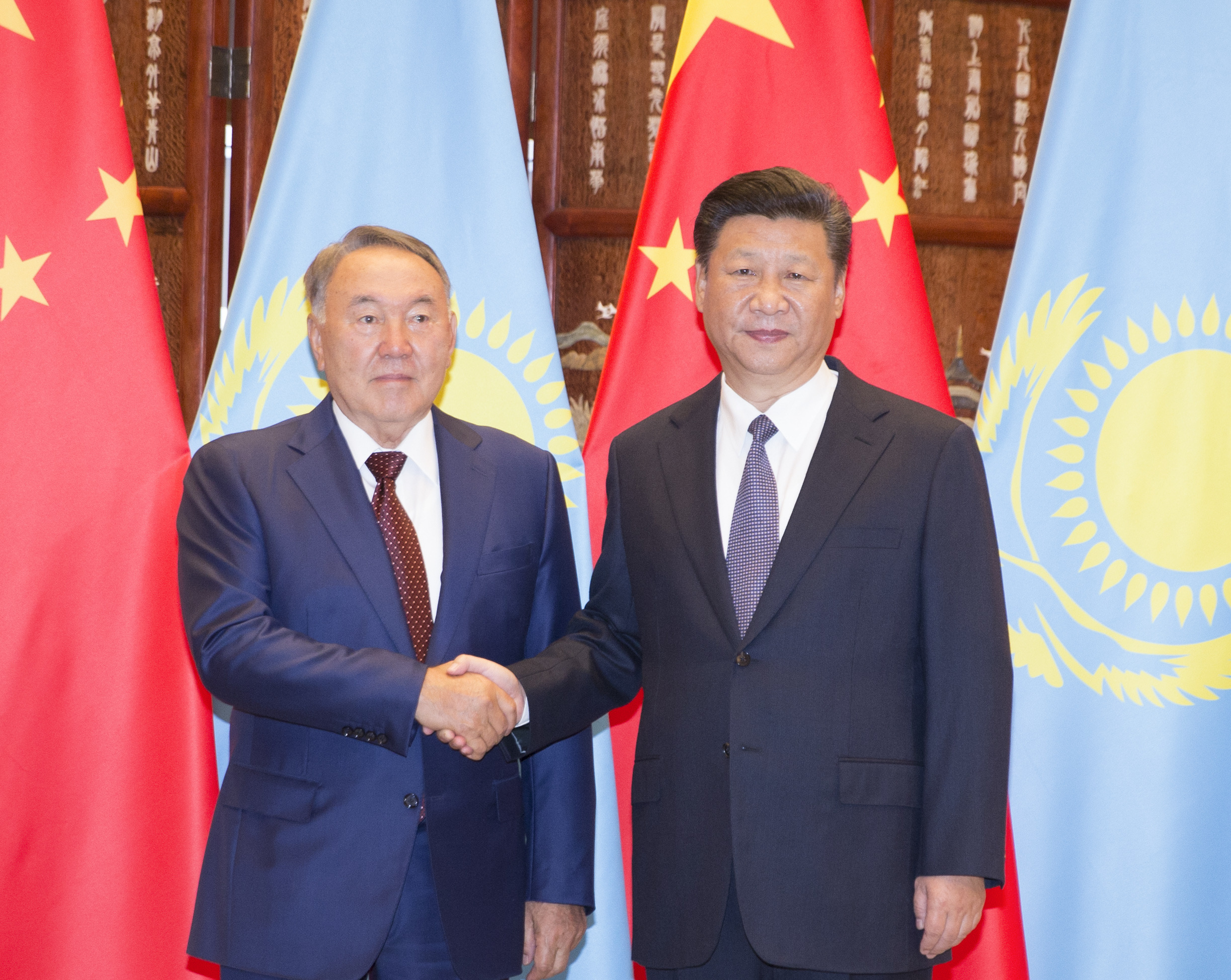 　9月2日，国家主席习近平在杭州同哈萨克斯坦总统纳扎尔巴耶夫举行会谈。.jpg